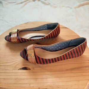 Tommy Hilfiger Flats Size 9.5